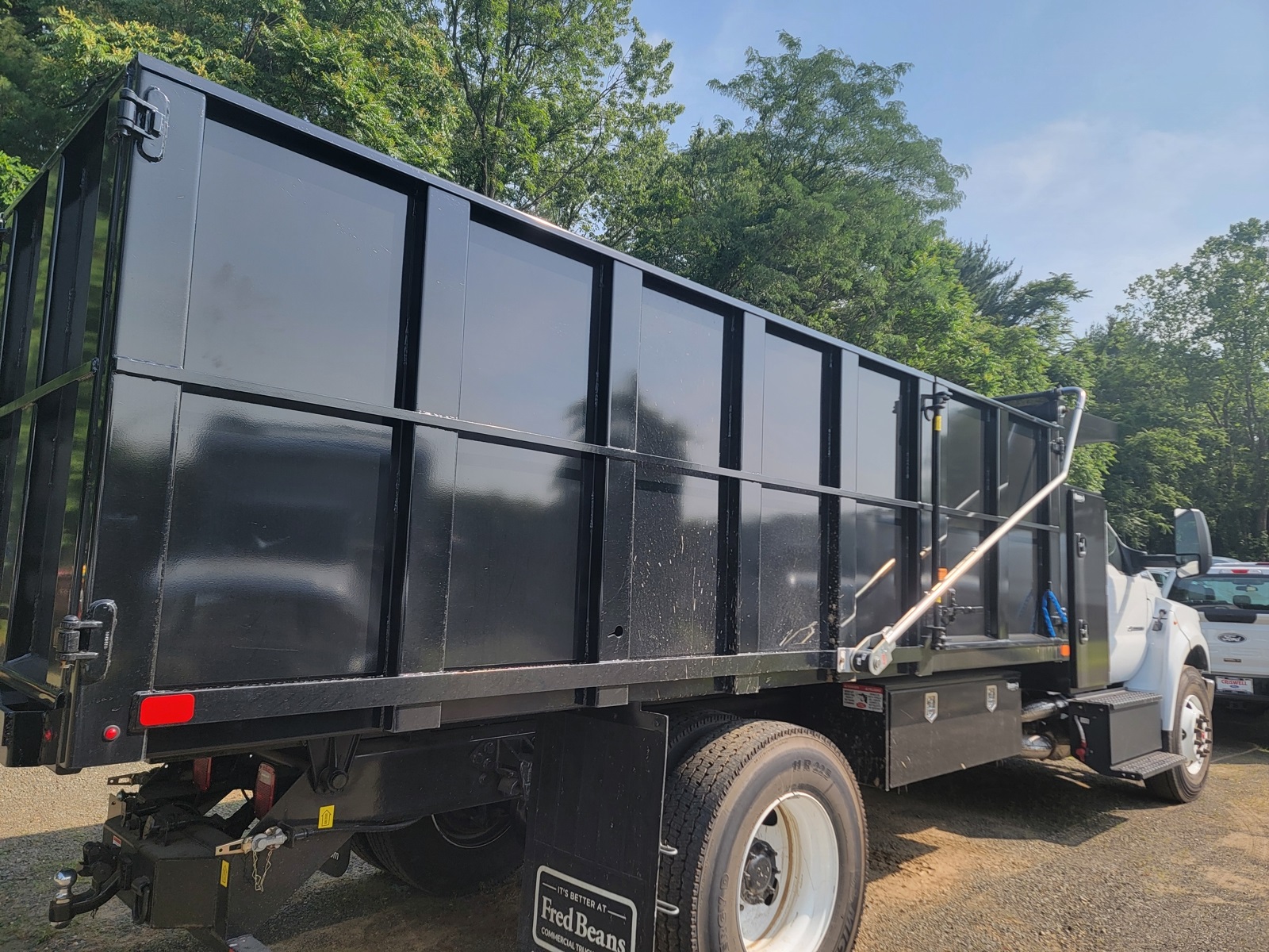 2025 Ford F-750 Regular Cab photo 4