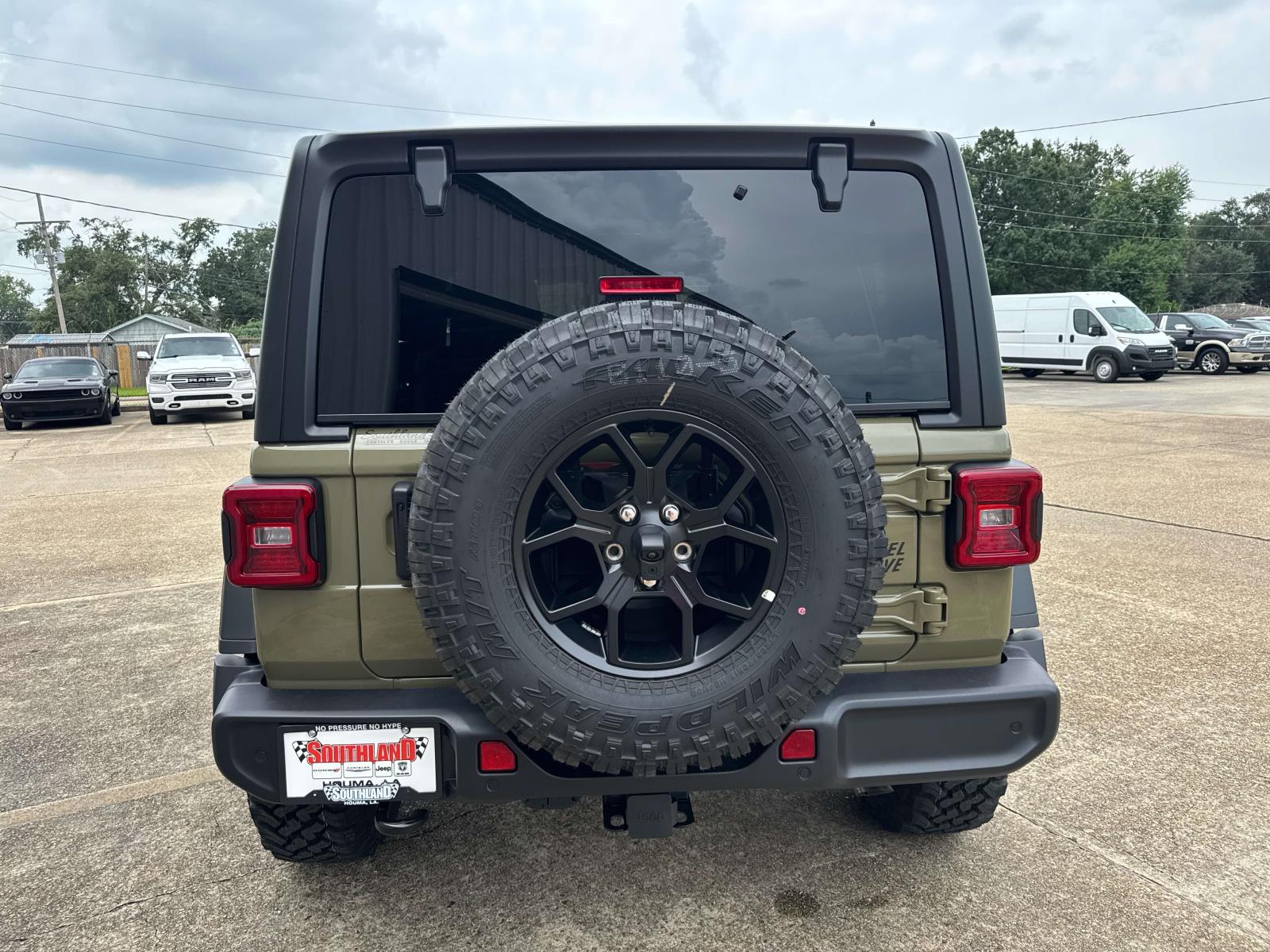 2025 Jeep Wrangler Willys photo 5