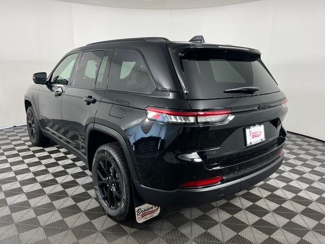 2025 Jeep Grand Cherokee Altitude X photo 3