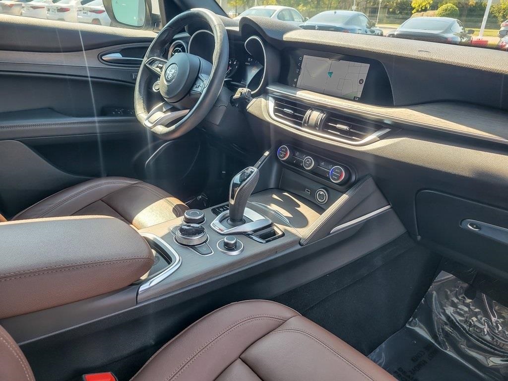 2022 Alfa Romeo Stelvio Ti photo 22