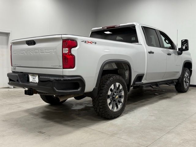 2022 Chevrolet Silverado 2500HD Custom photo 8