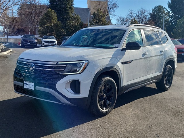 2025 Volkswagen Atlas Peak Edition SE photo 8