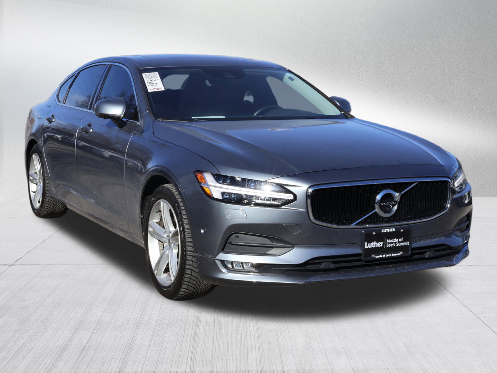 2018 Volvo S90 Momentum