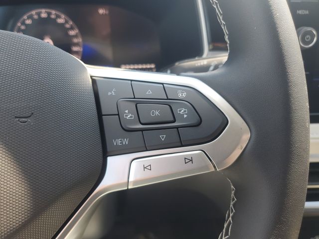 2025 Volkswagen Taos SE photo 25
