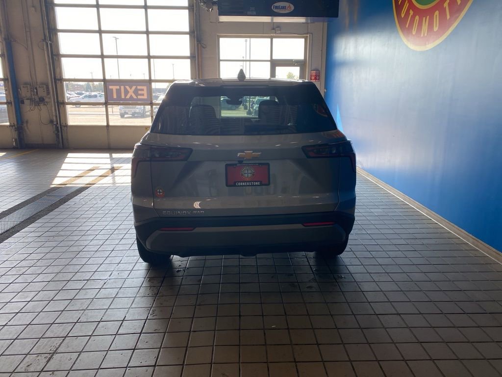 2026 Chevrolet Equinox LT photo 10
