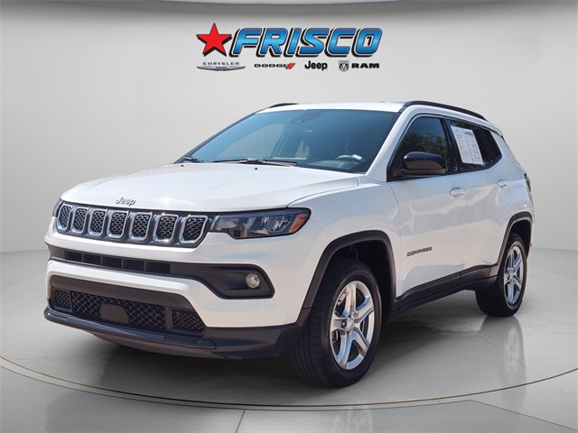 2024 Jeep Compass Latitude photo 3