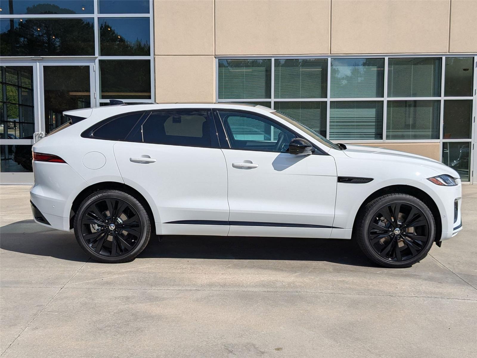 2026 Jaguar F-PACE P250 R-Dynamic S photo 4