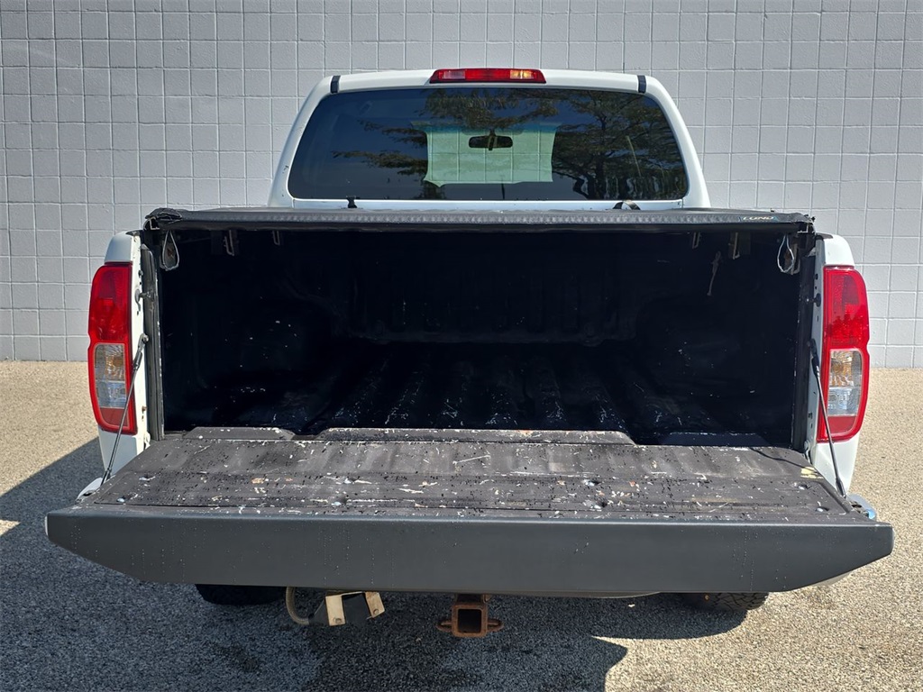 2014 Nissan Frontier S photo 25