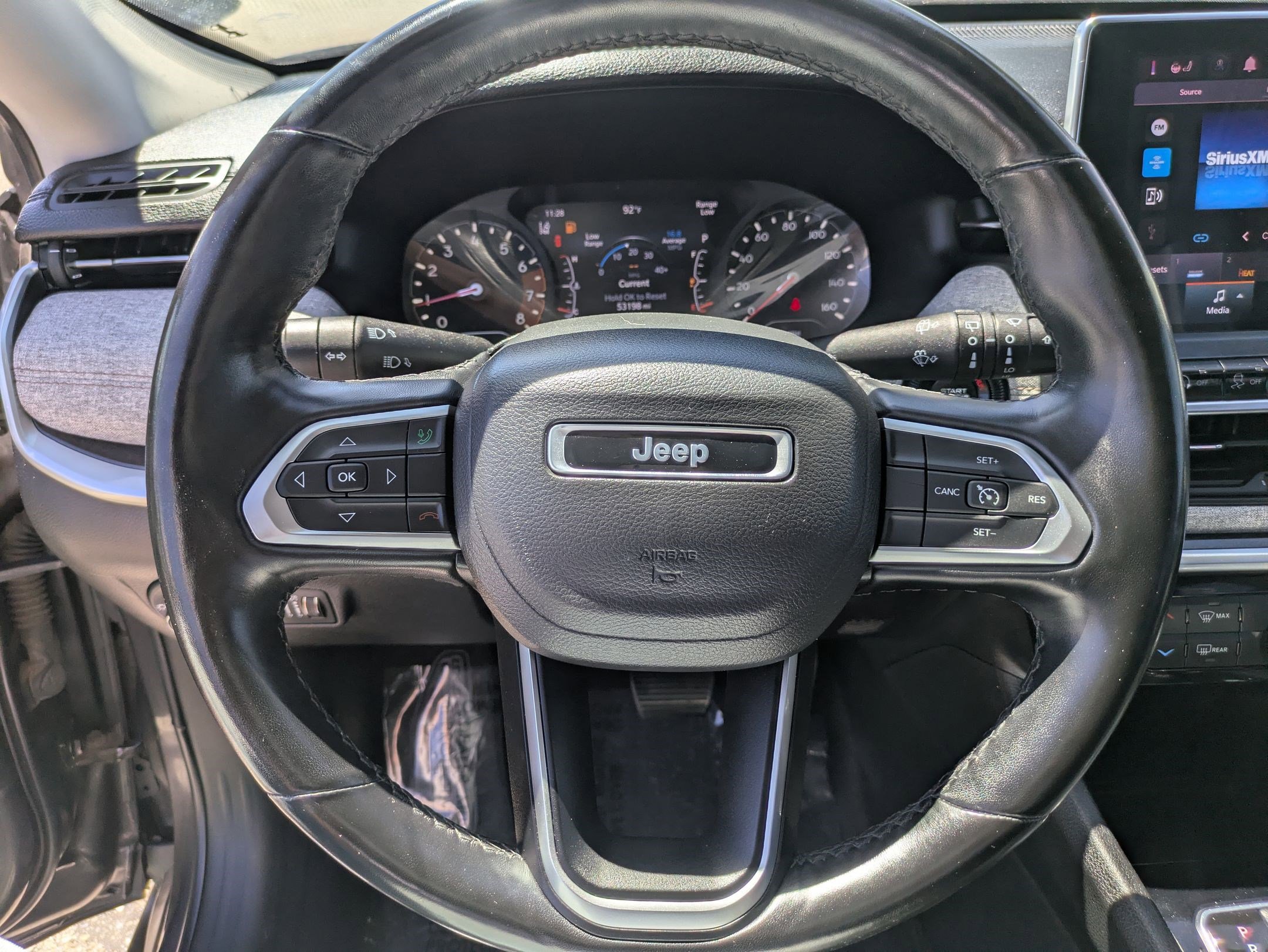 2022 Jeep Compass Latitude Lux photo 15