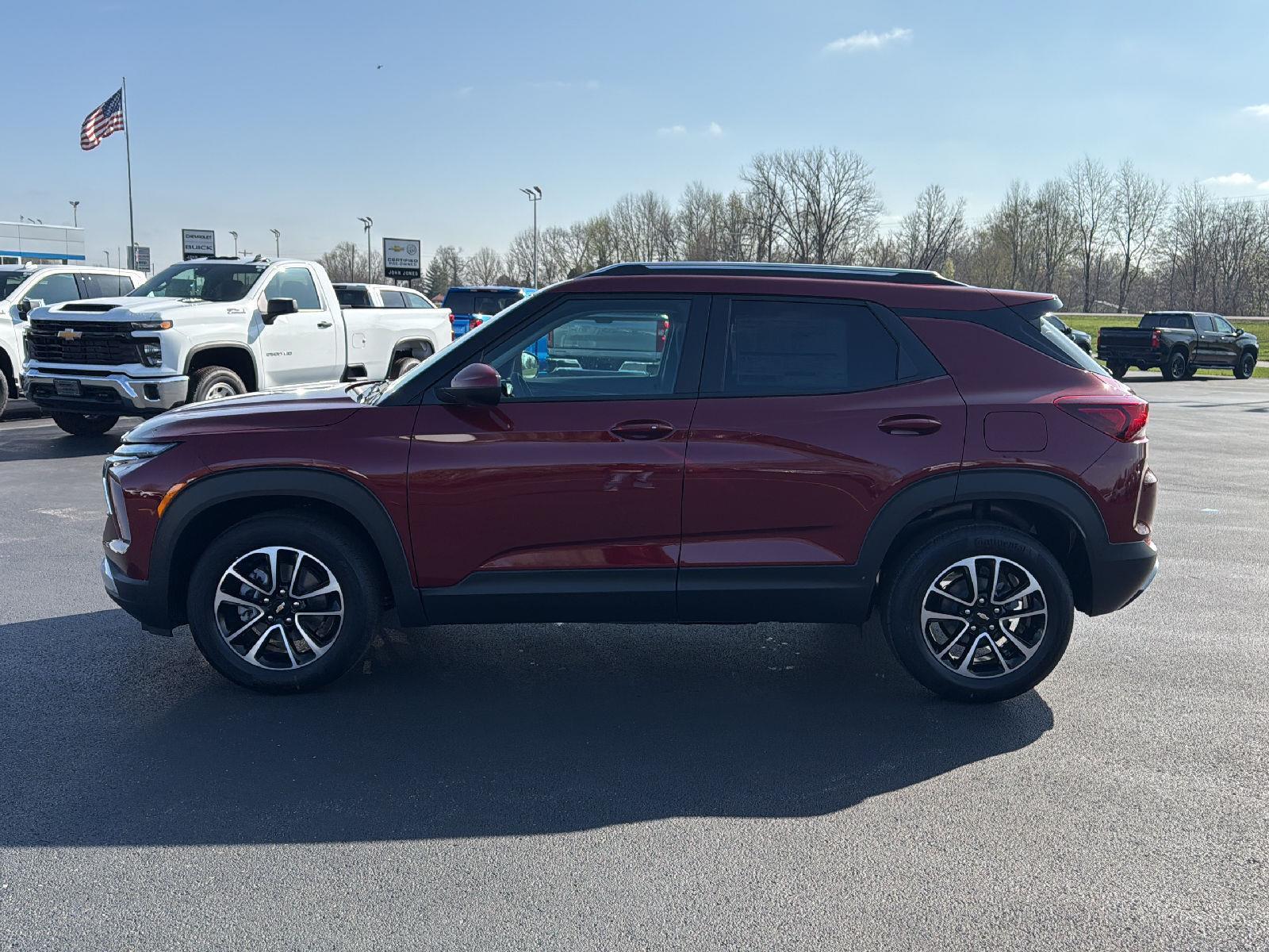 2025 Chevrolet Trailblazer LT photo 3
