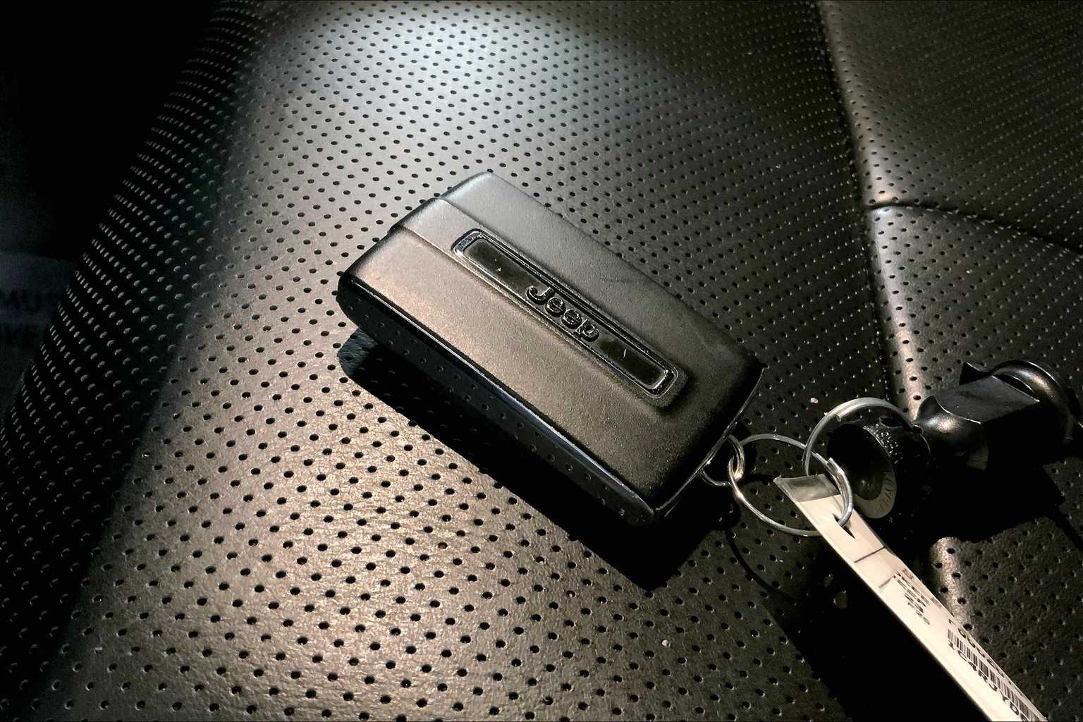 2023 Jeep Cherokee 4xe Overland photo 14