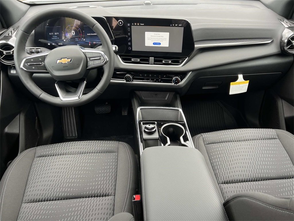 2026 Chevrolet Equinox LT photo 2