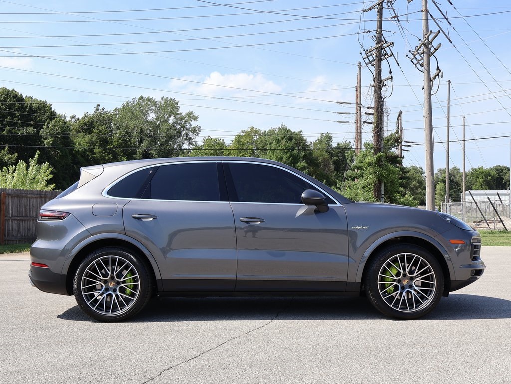 2023 Porsche Cayenne E-Hybrid photo 9