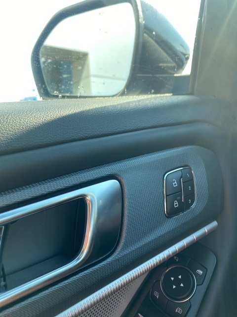 2025 Ford Explorer ST photo 18