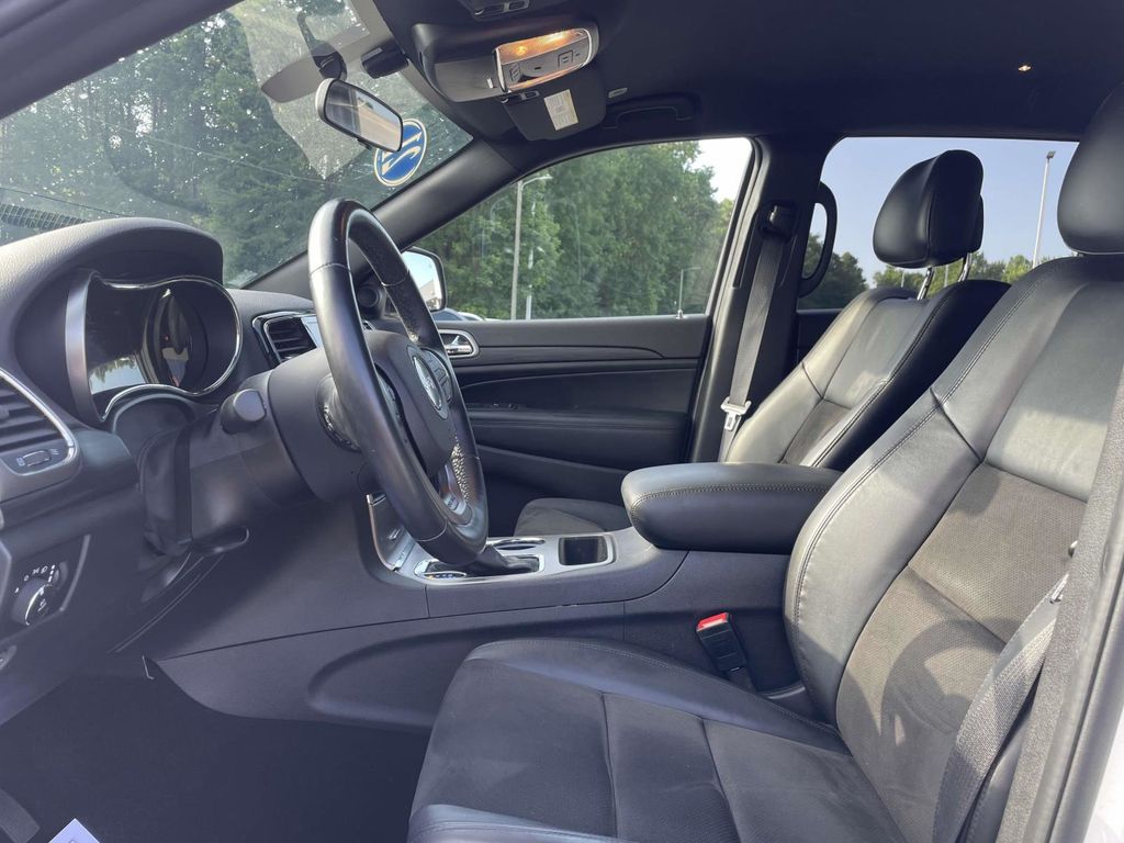 2021 Jeep Grand Cherokee Laredo X photo 20