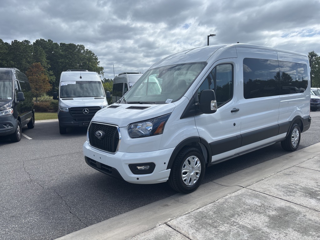 2025 Ford Transit Passenger XLT photo 6