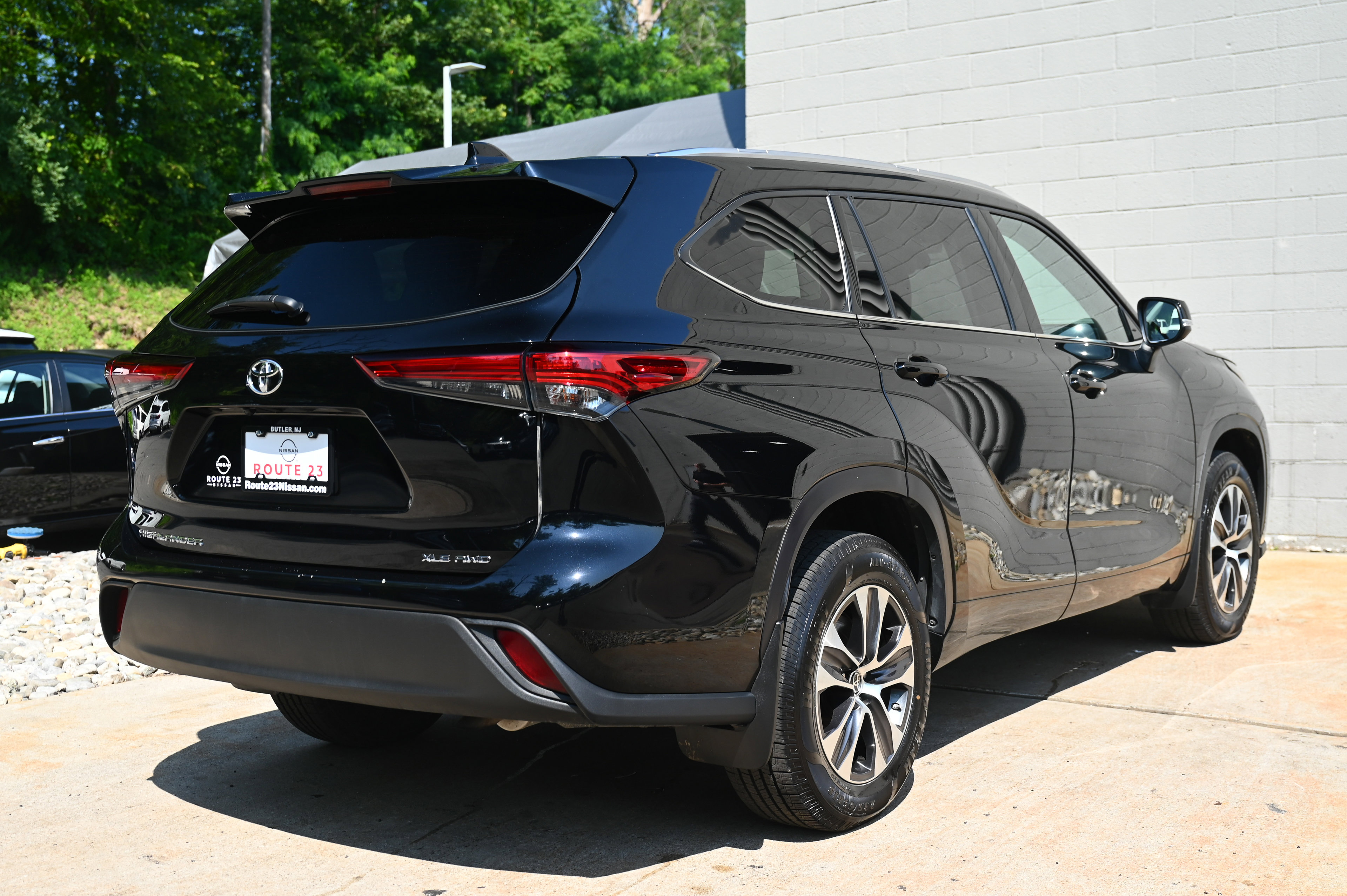 2021 Toyota Highlander XLE photo 6