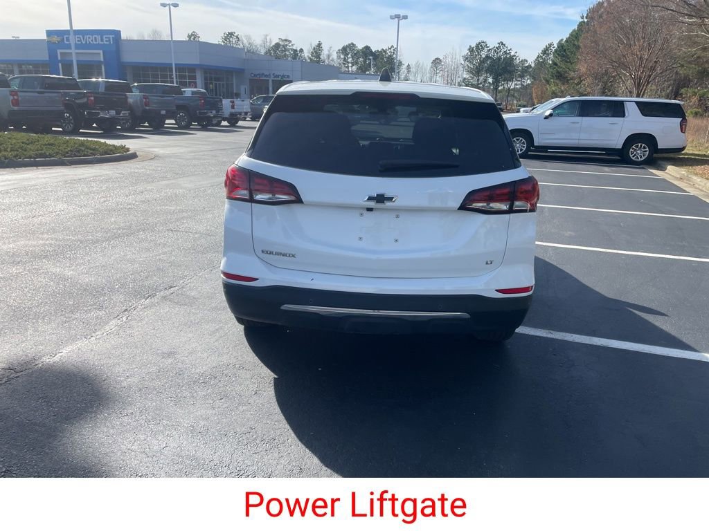 2024 Chevrolet Equinox LT photo 2