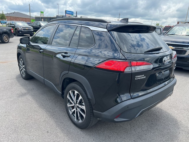 2022 Toyota Corolla Cross XLE photo 5
