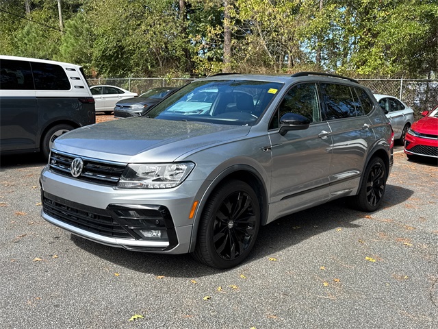 2020 Volkswagen Tiguan SE R-Line Black photo 3