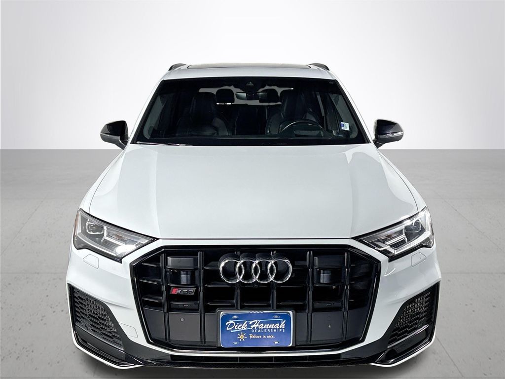 2022 Audi SQ7 Prestige photo 3