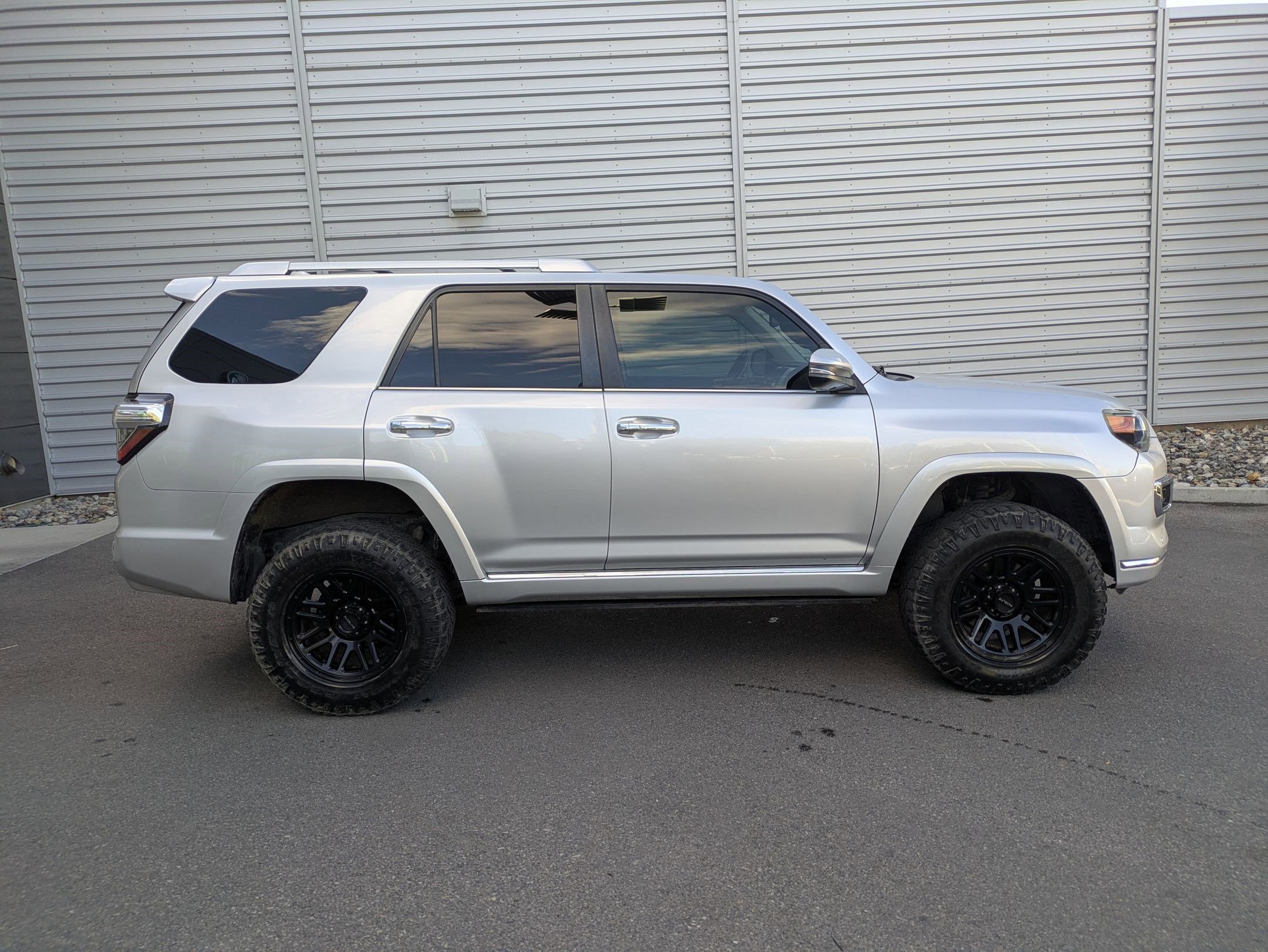 2017 Toyota 4Runner Limited SR5 Premium TRD Pro photo 2