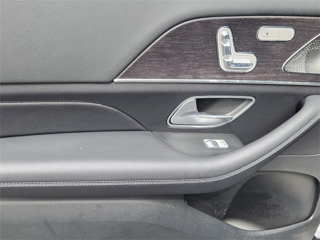 2022 Mercedes Benz GLS 450 4MATIC photo 15
