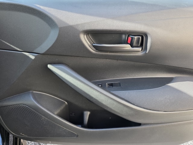 2023 Toyota Corolla LE photo 13