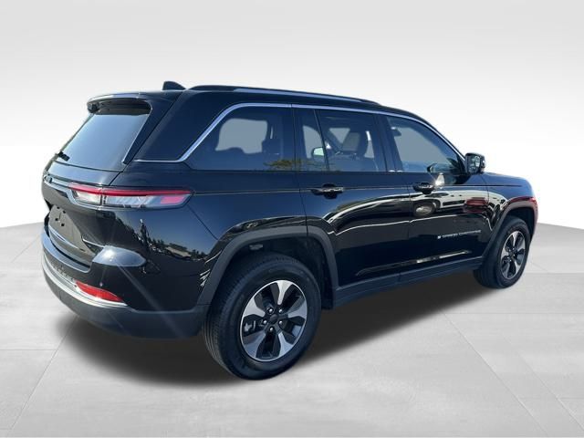 2023 Jeep Cherokee 4xe photo 5