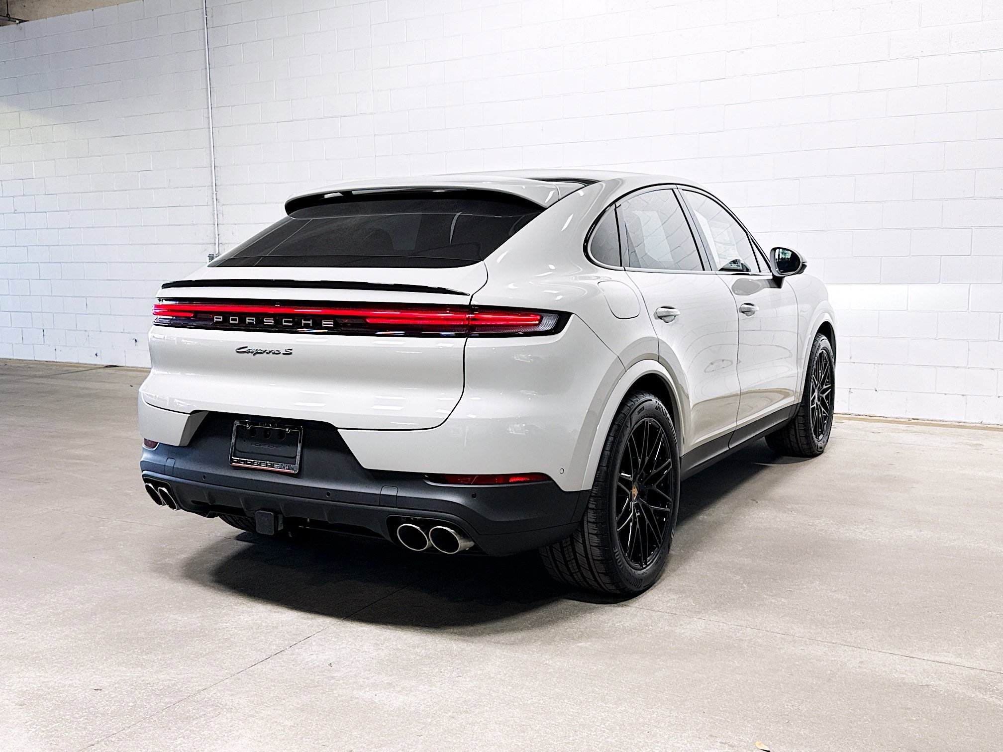 2026 Porsche Cayenne S Coupe photo 4