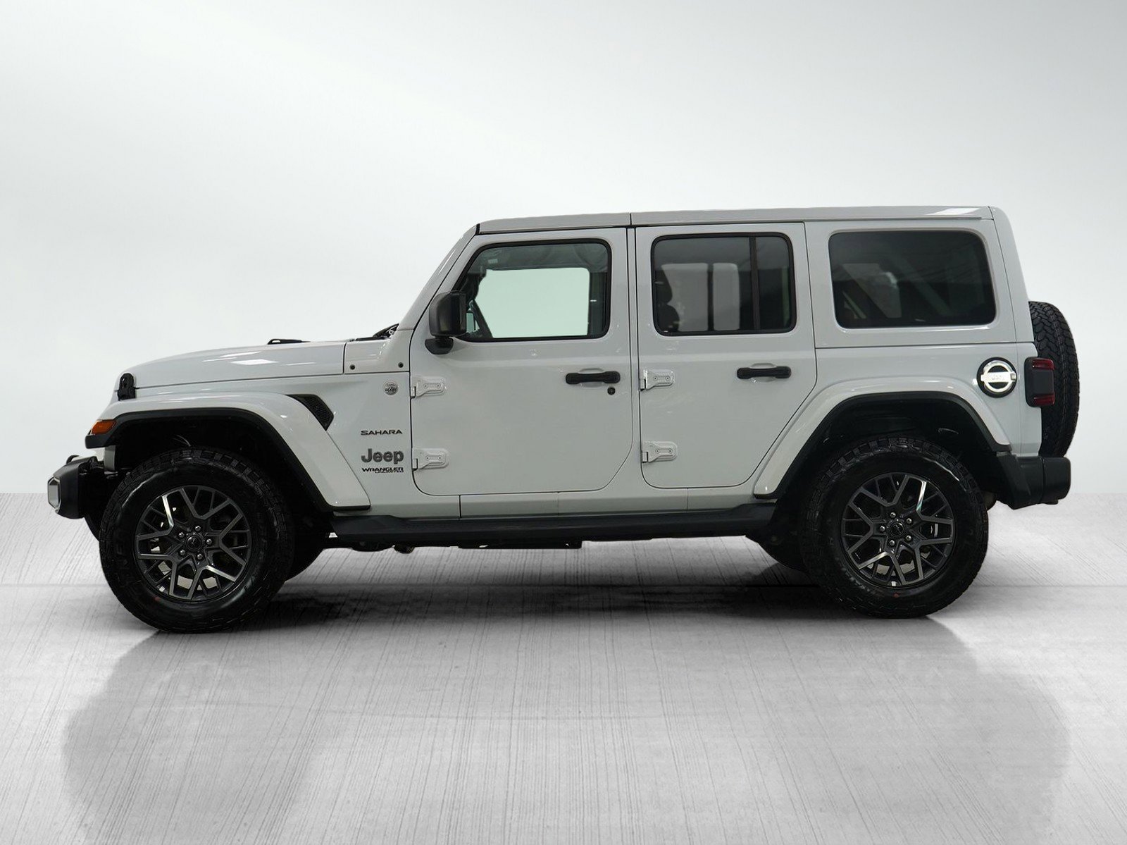 Used 2018 Jeep All-New Wrangler Unlimited Sahara with VIN 1C4HJXEG4JW112989 for sale in Hopkins, Minnesota