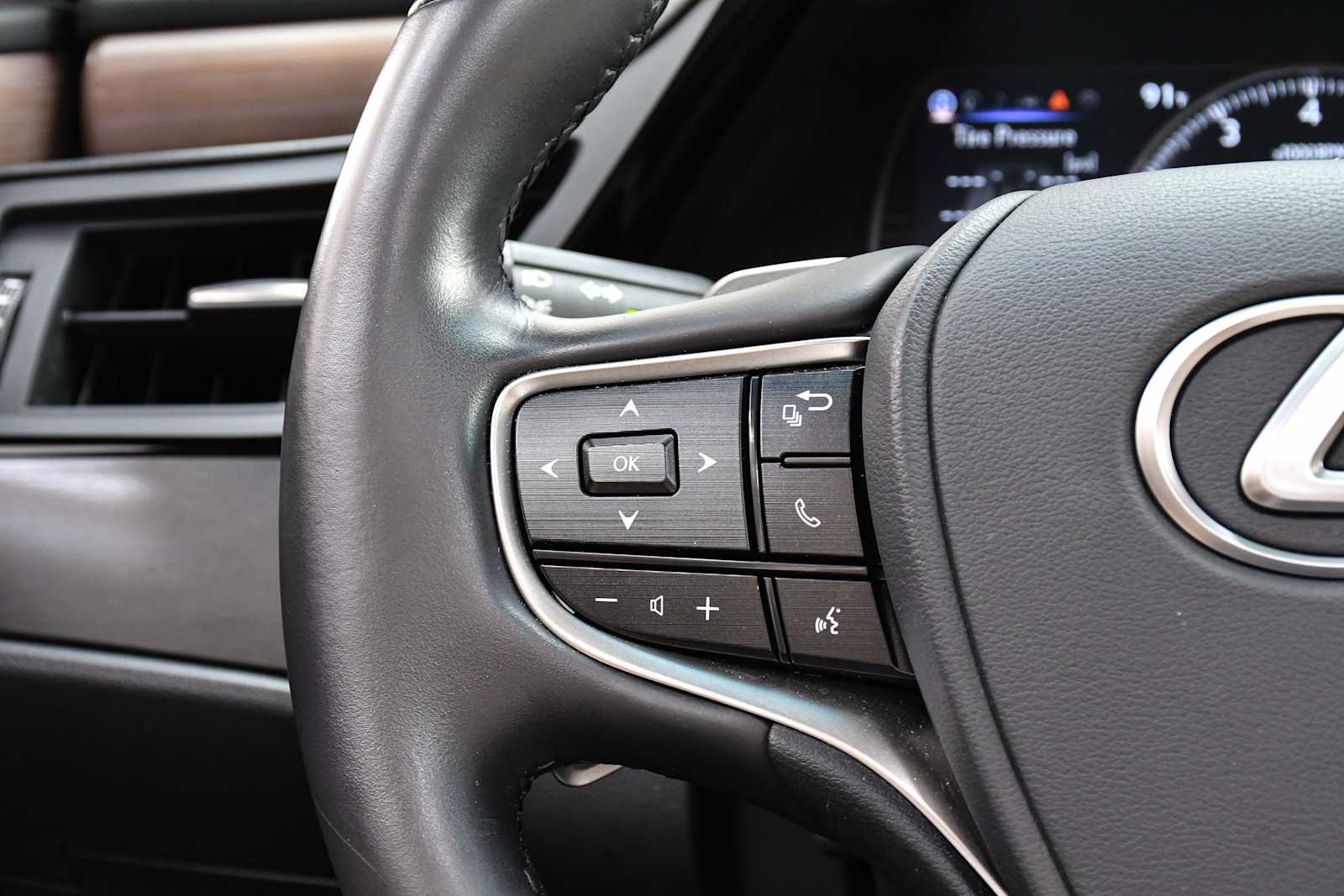 2024 Lexus ES 250 Premium photo 14