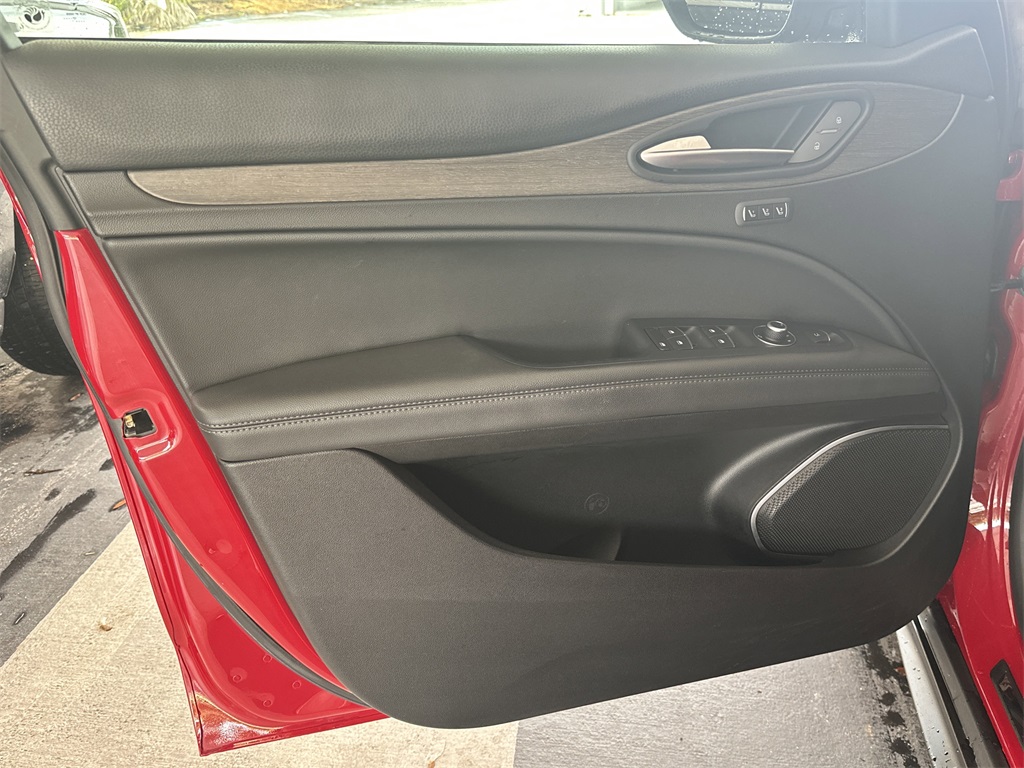 2018 Alfa Romeo Stelvio Ti photo 10