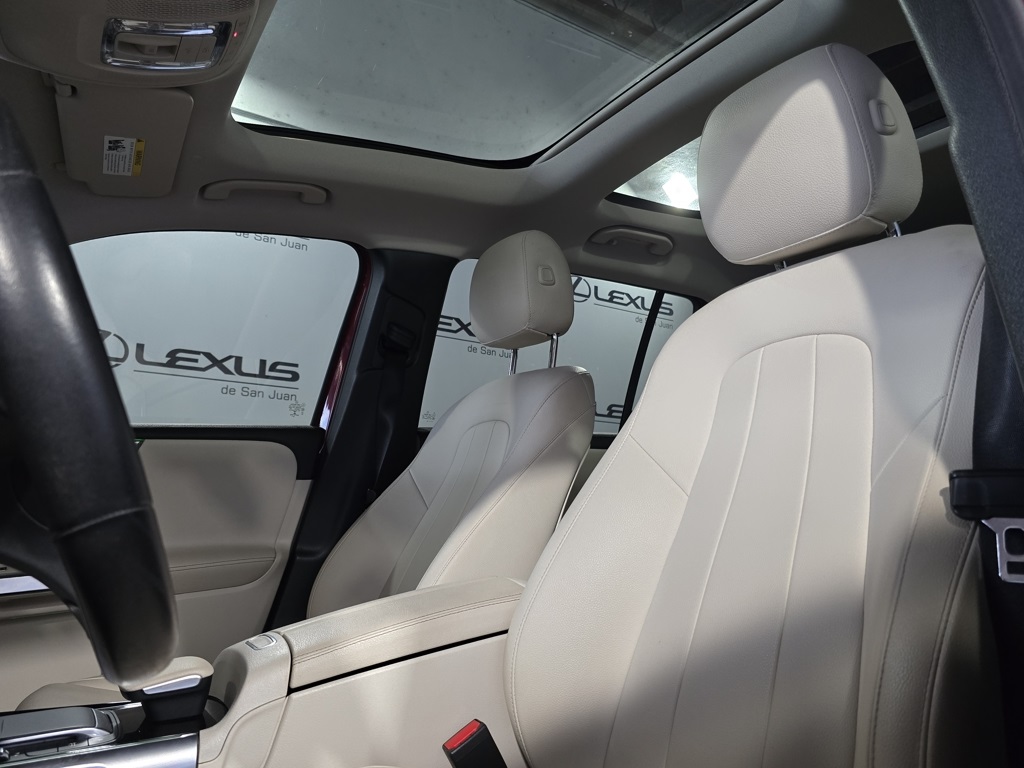 2021 Mercedes Benz GLB 250 photo 15