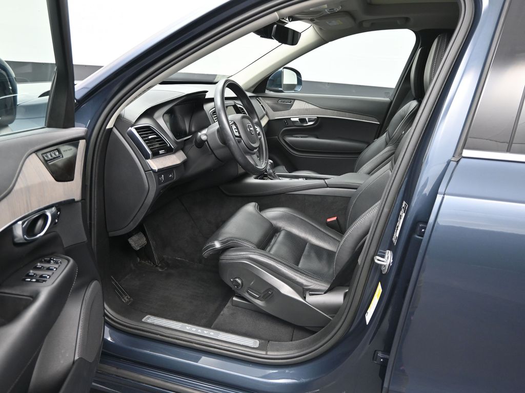 2022 Volvo XC90 T6 Inscription photo 7