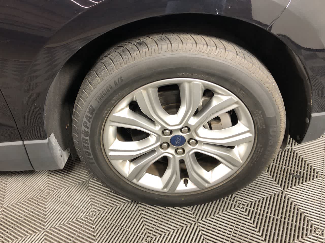 2022 Ford Edge Titanium photo 10