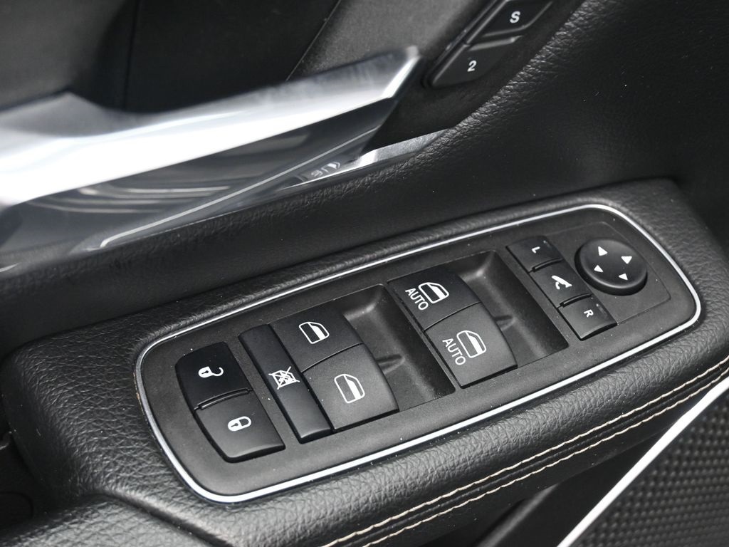 2024 Ram 1500 Laramie photo 13