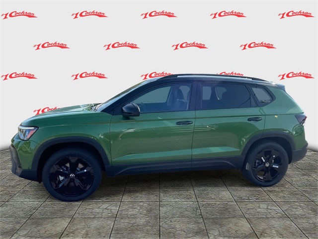 2025 Volkswagen Taos SE photo 6