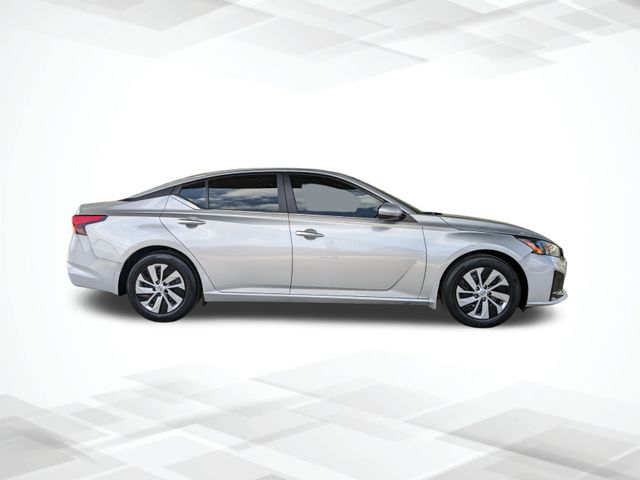 2023 Nissan Altima 2.5 S photo 3