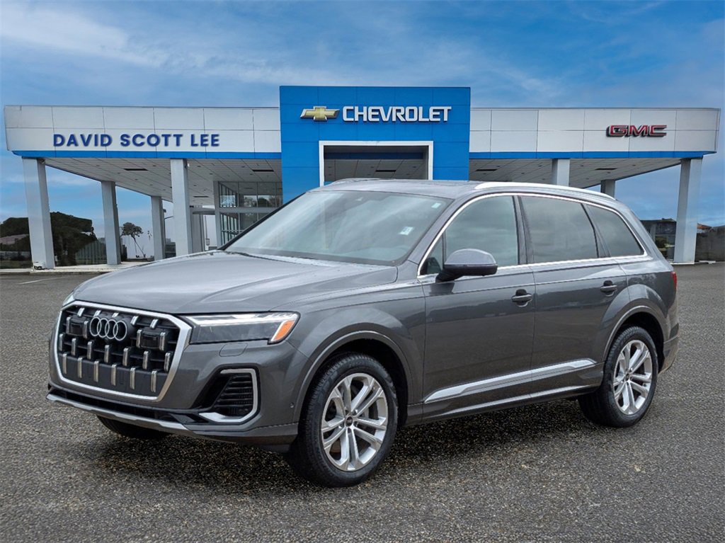 2025 Audi Q7 Premium Plus's photo