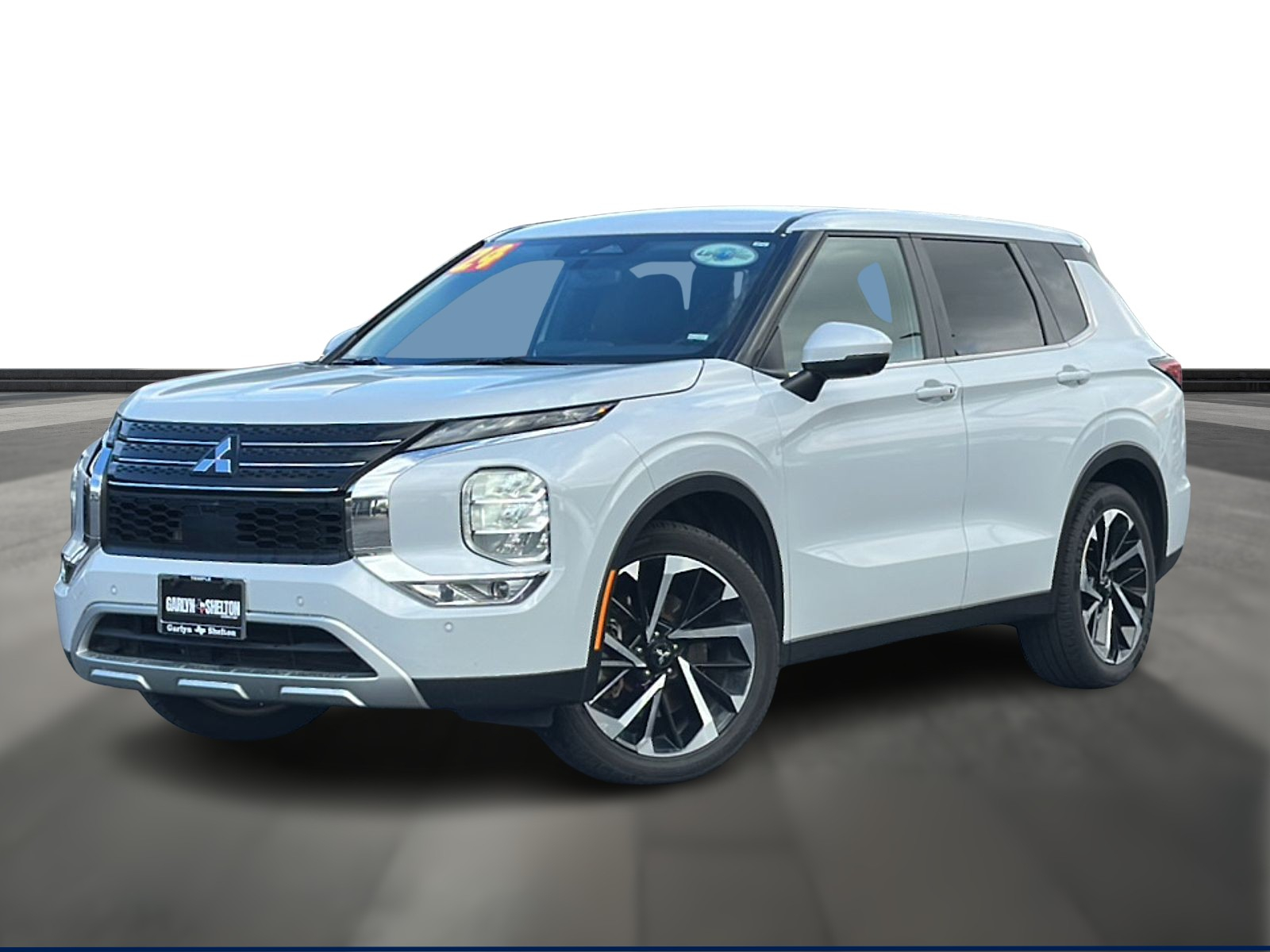 2024 Mitsubishi Outlander SE's photo