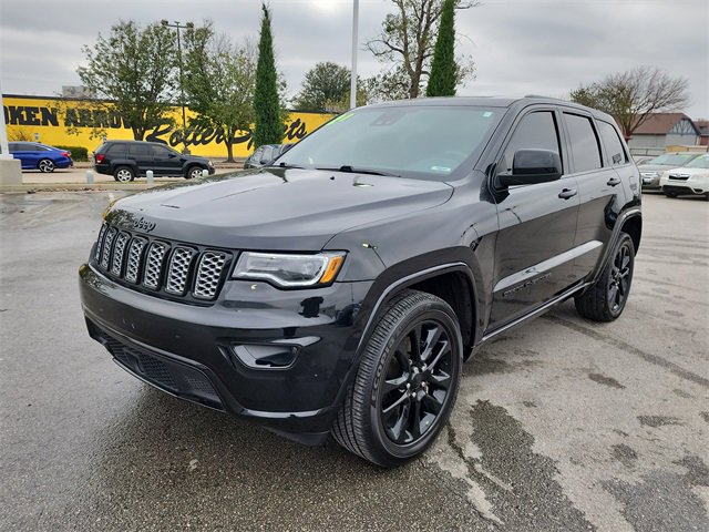2021 Jeep Grand Cherokee Laredo X photo 4