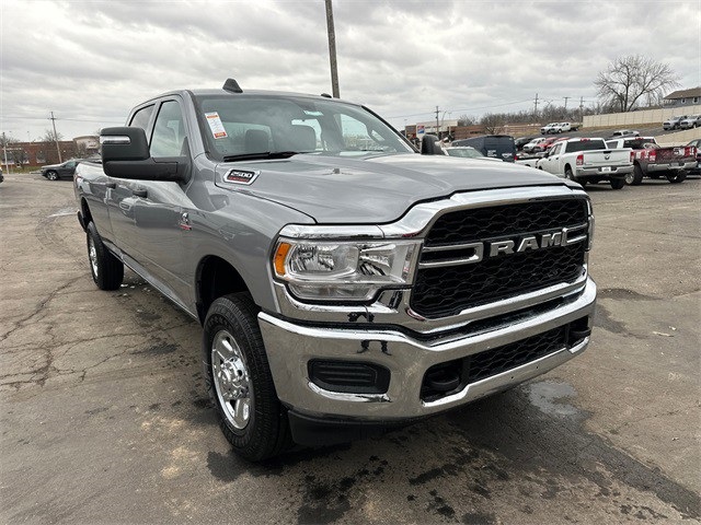 2024 Ram 2500 Tradesman photo 3
