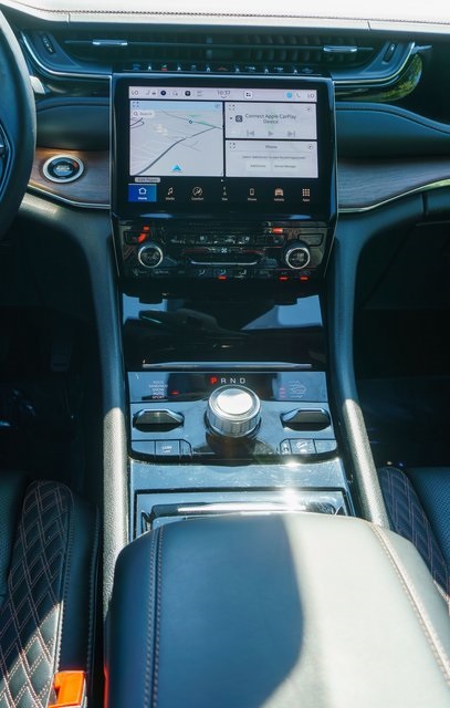 2024 Jeep Grand Cherokee Summit 4xe photo 11