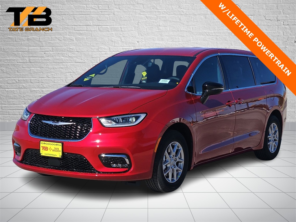 2026 Chrysler Pacifica Select's photo