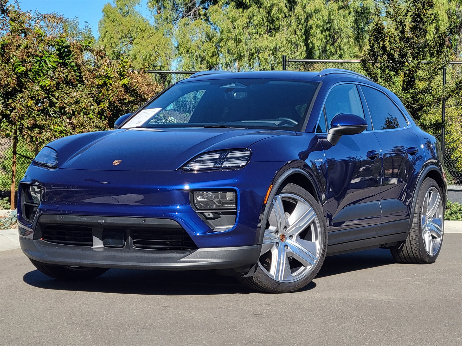 2024 Porsche Macan Base's photo
