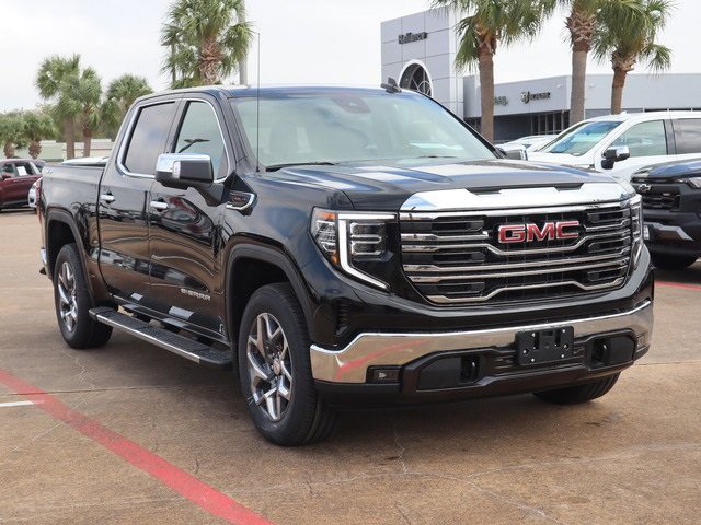 New 2025 Onyx Black GMC SLT image 1