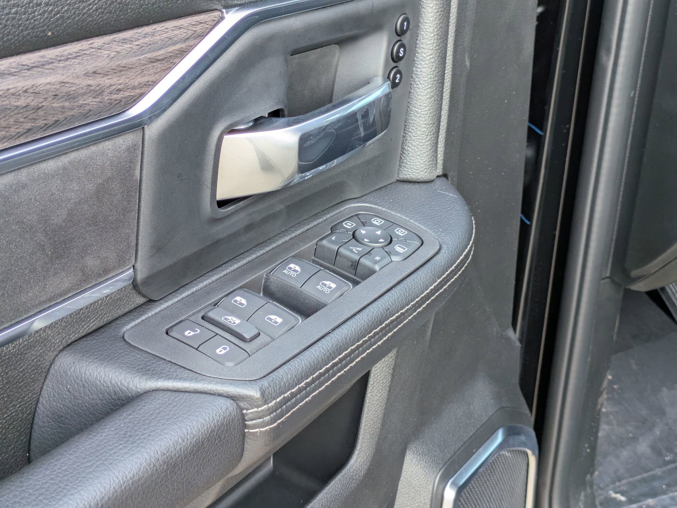 2026 Ram 2500 Laramie photo 10