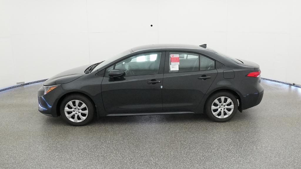 2025 Toyota Corolla LE photo 7