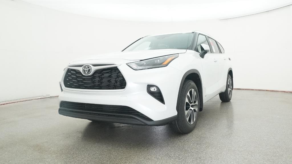 2025 Toyota Highlander Hybrid XLE photo 3